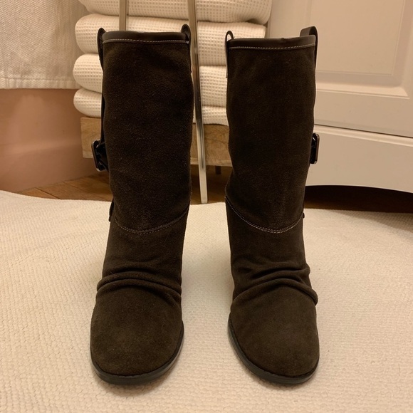 𝅺nine & Co JJHayzel Brown Suede Heeled Boots - Picture 3 of 8
